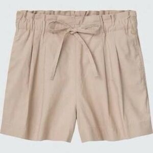 Uniqlo bag waist linen shorts